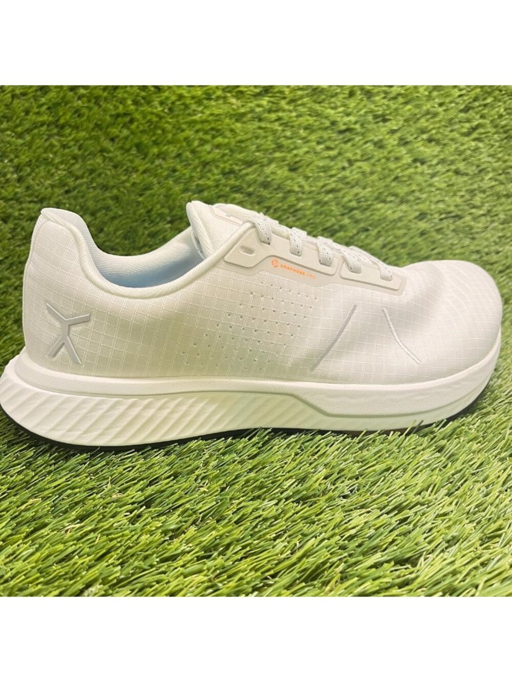 Flux Footwear Adapt Graphene RR White Womens Size 8 Athletic Shoes Sneakers